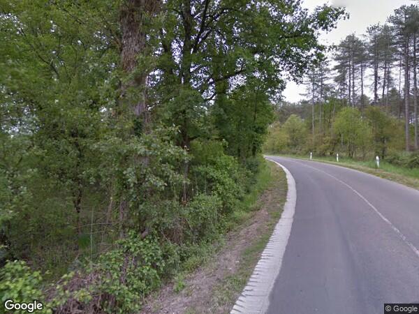 UNE MAISON À USAGE D'HABITATION