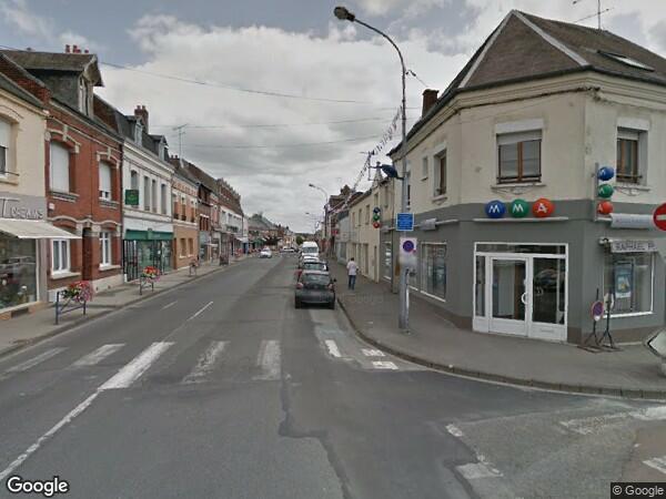 UN IMMEUBLE D'HABITATION