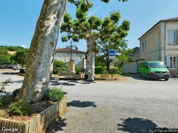 UNE MAISON D'HABITATION 