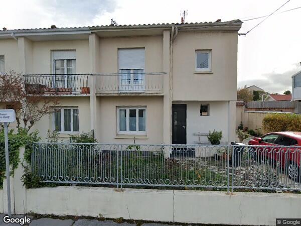 UN APPARTEMENT