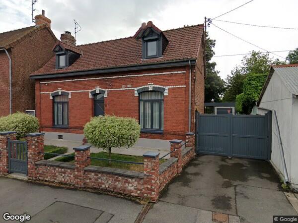 UNE MAISON D'HABITATION