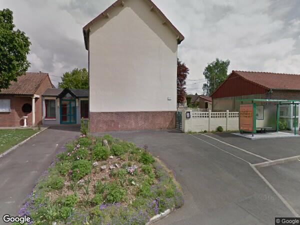 UNE MAISON D'HABITATION