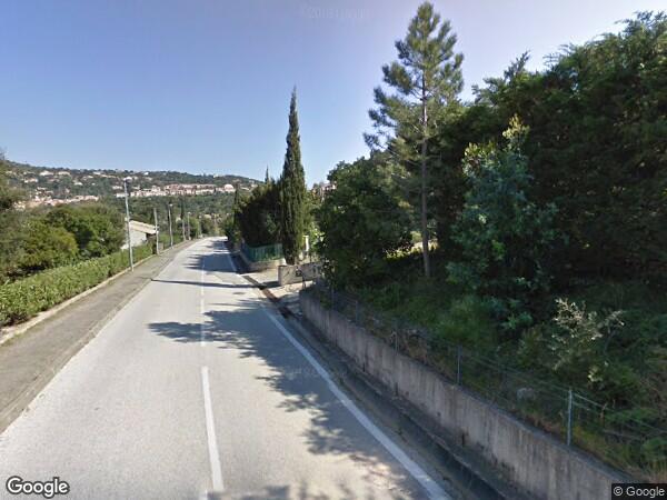 UNE MAISON D'HABITATION