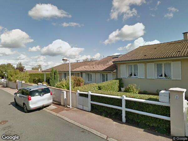 UNE MAISON D'HABITATION