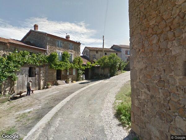 UNE MAISON D'HABITATION