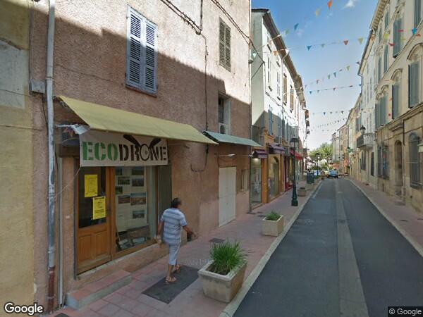 UNE MAISON D'HABITATION