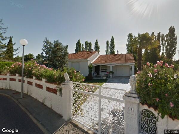 UNE MAISON D'HABITATION