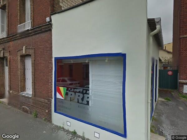 UN IMMEUBLE À USAGE COMMERCIAL