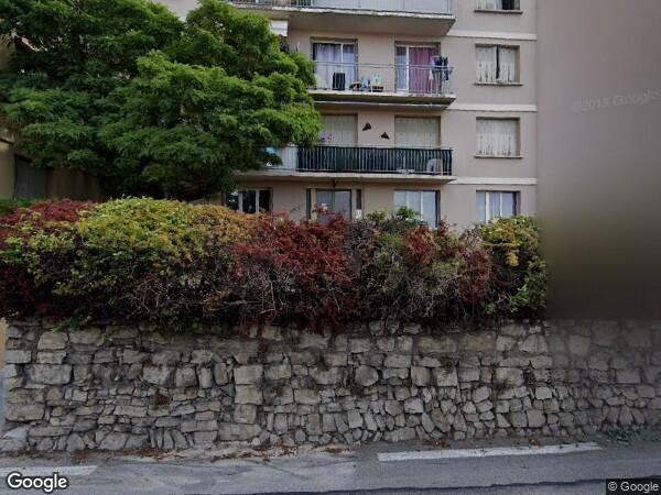 UN APPARTEMENT