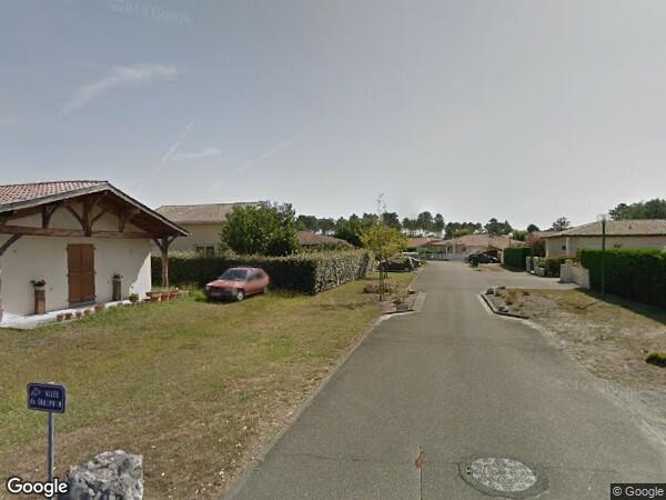 UNE MAISON D'HABITATION