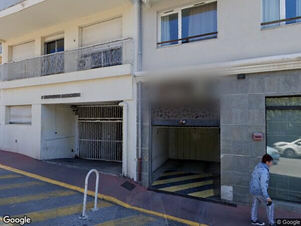 UN APPARTEMENT