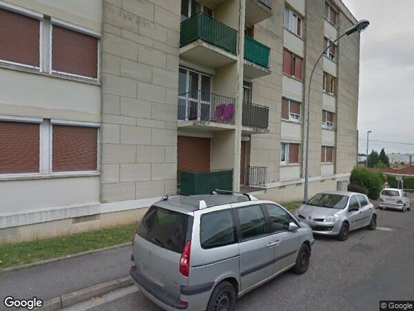 UN APPARTEMENT