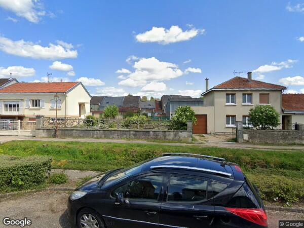 UNE MAISON D'HABITATION