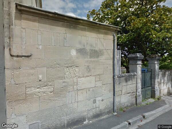 UNE MAISON D'HABITATION