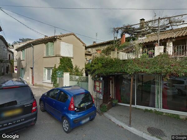 UNE MAISON D'HABITATION