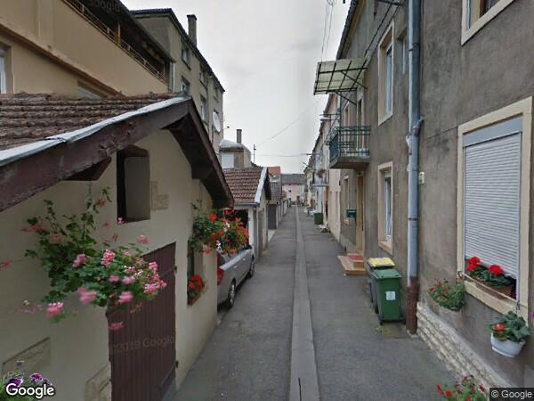 UNE MAISON D'HABITATION