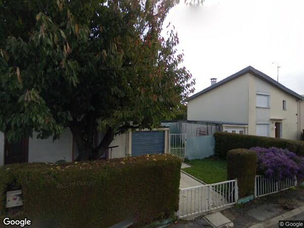 UNE MAISON D'HABITATION