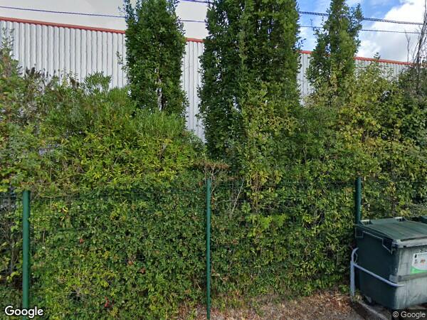 UN IMMEUBLE A USAGE D'HABITATION