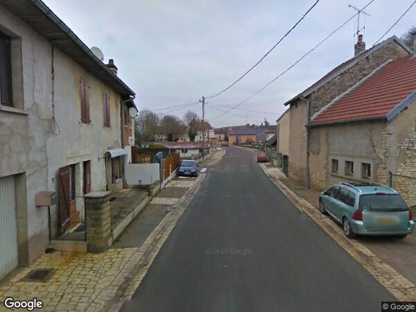 UNE MAISON