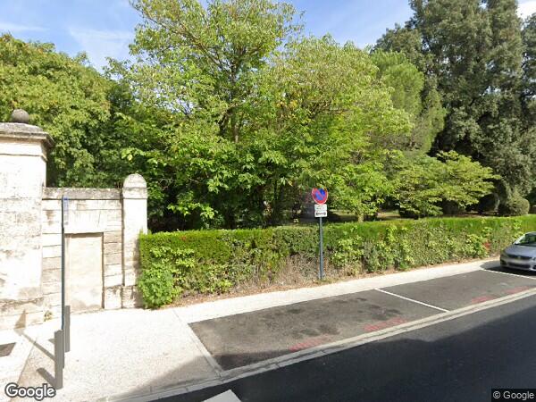 UNE MAISON D'HABITATION