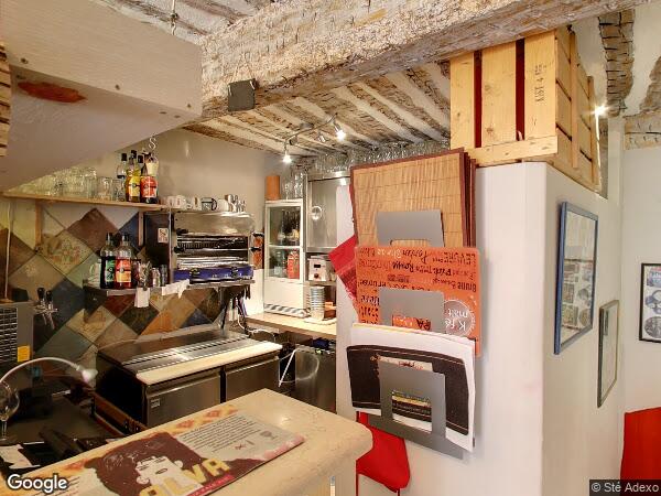 UN  STUDIO INOCCUPÉ