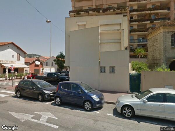 UN  APPARTEMENT AVEC PARKING