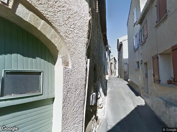 UN  IMMEUBLE