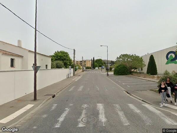 UN  APPARTEMENT, UNE CAVE ET UN EMPLACEMENT DE PARKING