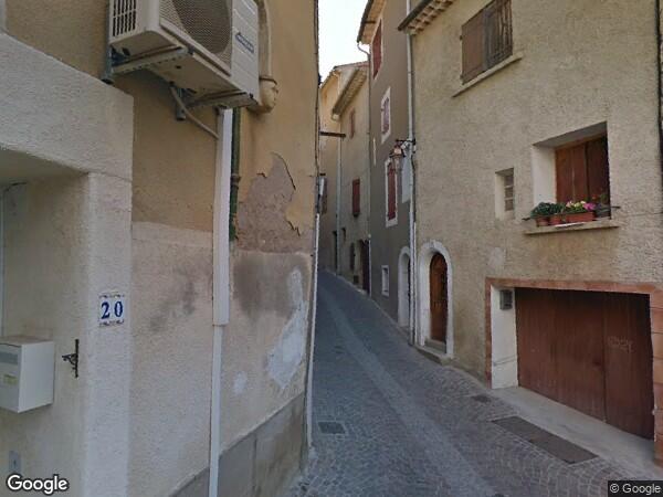UNE  MAISON DE VILLAGE