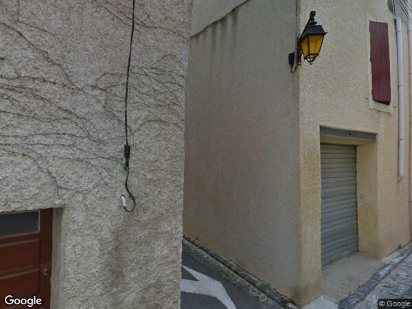 UNE  MAISON DE VILLAGE