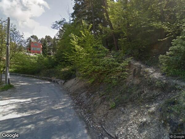 UNE PROPRIÉTÉ AVEC MAISON ET TERRAIN