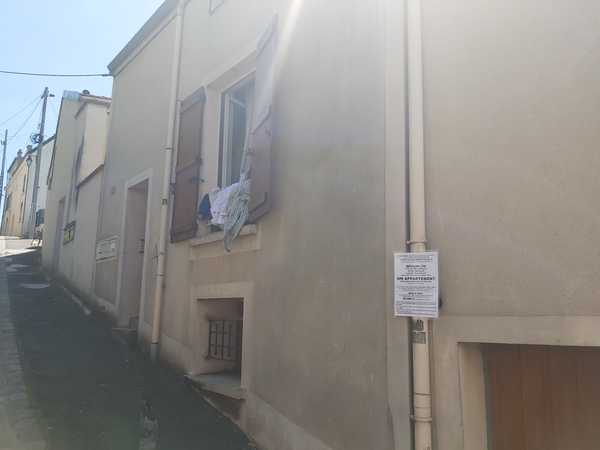 UN  APPARTEMENT