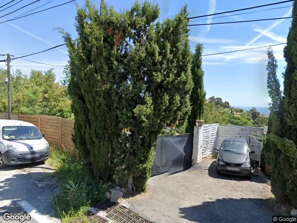 UN TRIPLEX + QUATRE PARKINGS