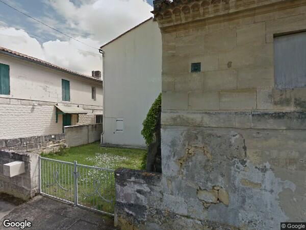 UNE MAISON D'HABITATION