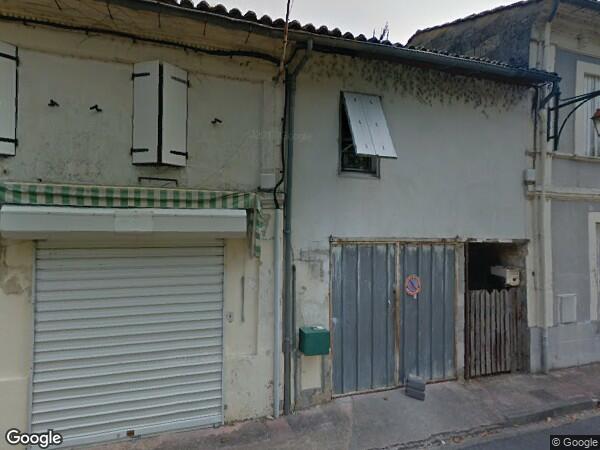 UNE MAISON A USAGE D'HABITATION