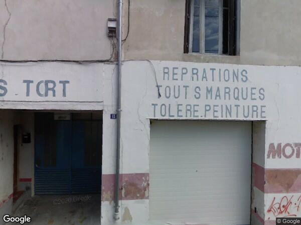 UN  LOCAL COMMERCIAL