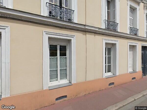 UN  IMMEUBLE D'HABITATION DE 4 LOGEMENTS