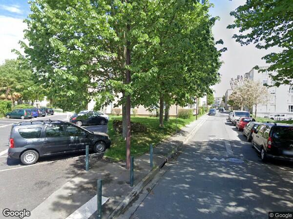 UN  APPARTEMENT AVEC CAVE ET EMPLACEMENT DE STATIONNEMENT