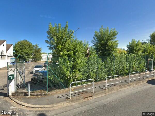 UNE MAISON D'HABITATION