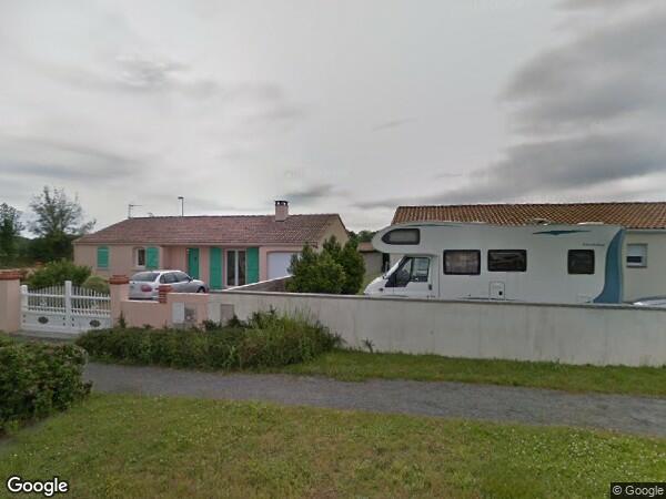 UNE MAISON D'HABITATION