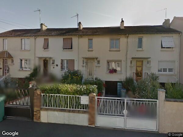 UNE MAISON D'HABITATION