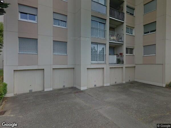 UN  APPARTEMENT T1 AVEC CELLIER ET PARKING