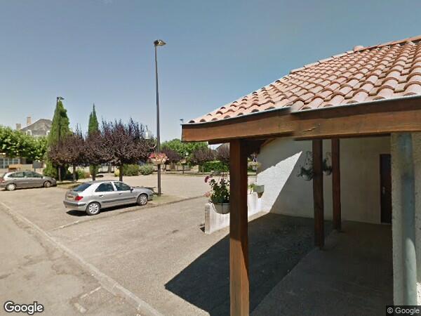 UNE  MAISON D'HABITATION