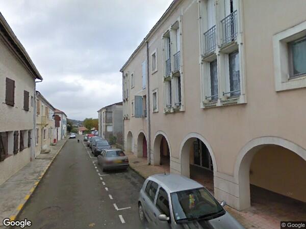 UN BÂTIMENT ARTISANAL AVEC TERRAIN