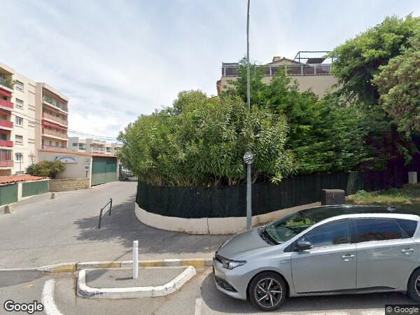 UN APPARTEMENT DE TYPE T2 AVEC JARDIN PRIVATIF, CAVE ET PARKING
