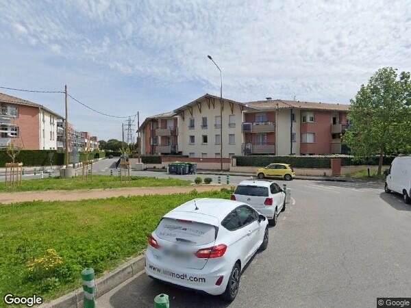 UN  APPARTEMENT DE TYPE 2 + UN PARKING COUVERT