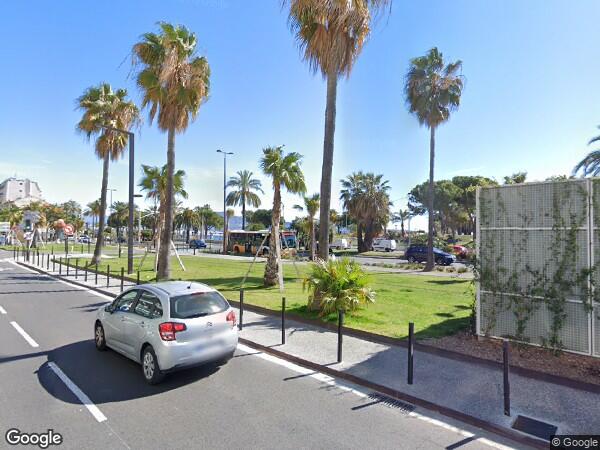 UN APPARTEMENT + UN EMPLACEMENT DE PARKING + UNE CAVE