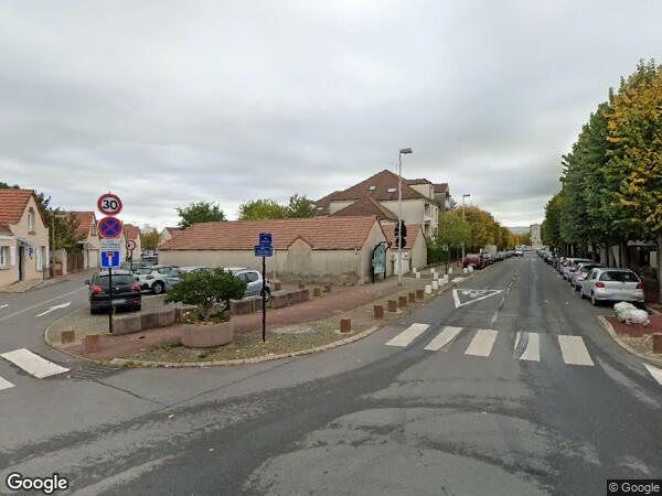 UN APPARTEMENT DE TYPE STUDETTE + UN EMPLACEMENT DE STATIONNEMENT EXTÉRIEUR