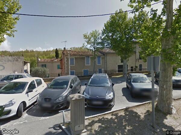 UNE  MAISON DE VILLAGE 