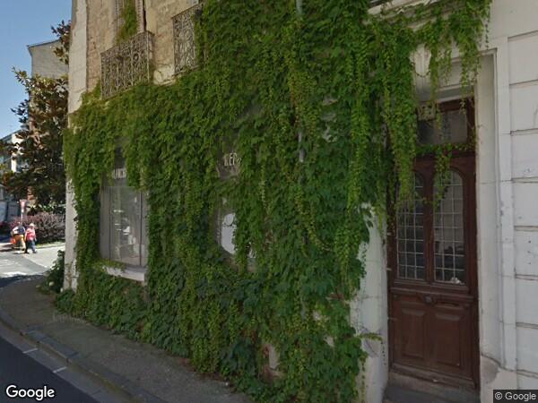 DEUX LOCAUX A AMÉNAGER EN HABITATION